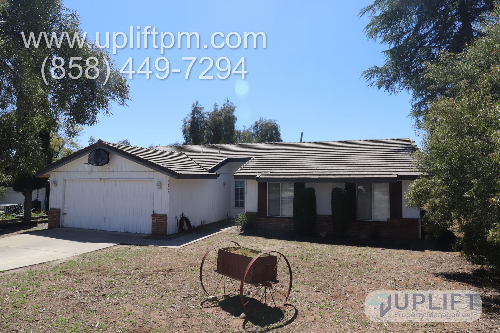 3 Bedroom 2 Bathroom home on half acre in Ramona Country Estates