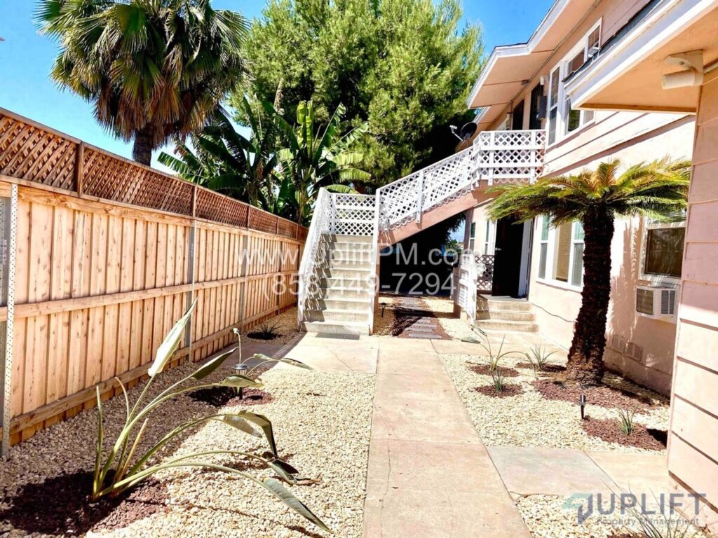 2 Bed, 1 Bath Apartment With Parking in Fox Canyon
