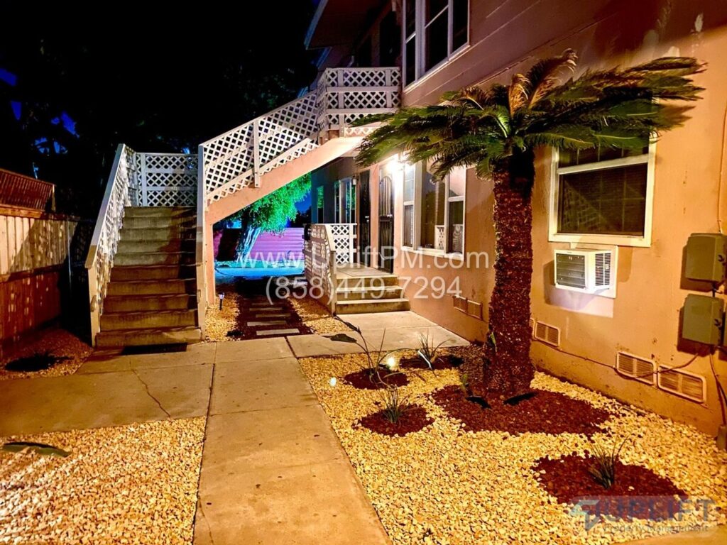 2 Bed, 1 Bath Apartment With Parking in Fox Canyon