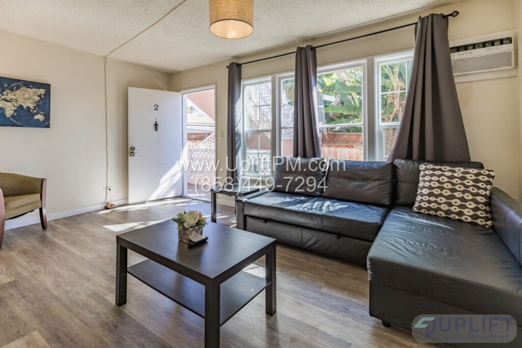 2 Bed, 1 Bath Apartment With Parking in Fox Canyon