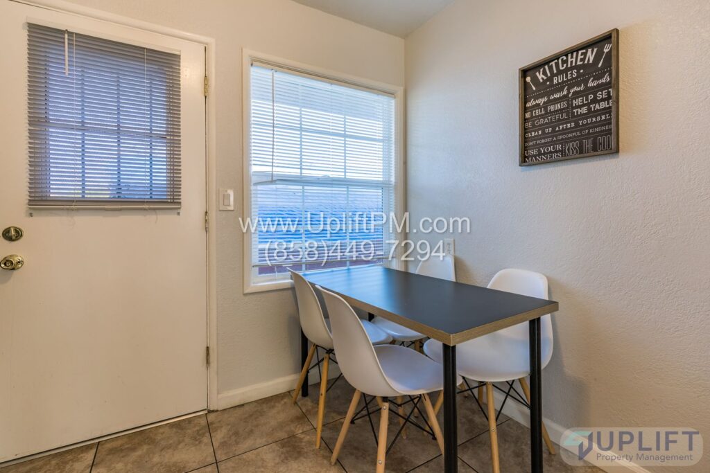2 Bed, 1 Bath Apartment With Parking in Fox Canyon