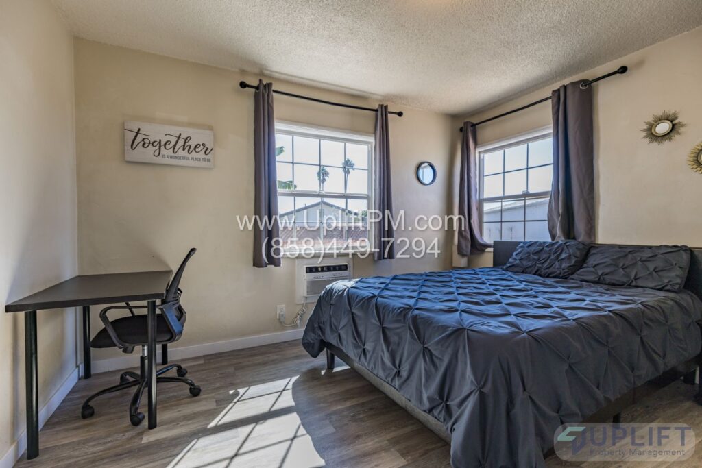 2 Bed, 1 Bath Apartment With Parking in Fox Canyon
