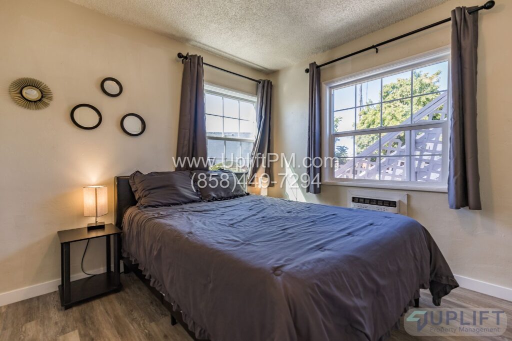 2 Bed, 1 Bath Apartment With Parking in Fox Canyon