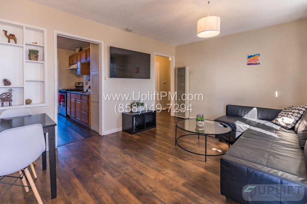 2 Bed, 1 Bath Apartment With Parking in Fox Canyon