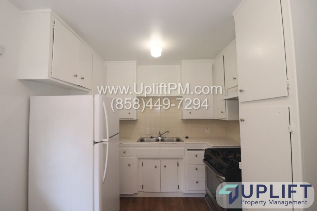 2 Bed 1 Bath Home Located in Carlsbad – MOVE IN SPECIAL $500 FIRST MONTH’S RENT