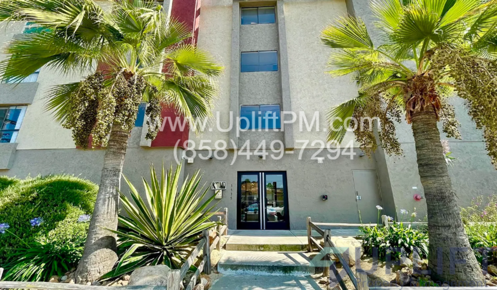 Top-Floor 1 Bed, 1 Bath Condo with Assigned Parking in Normal Heights